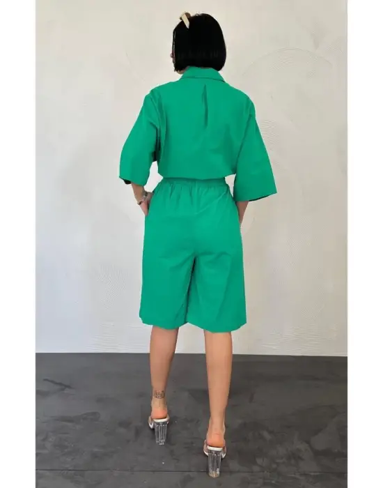 Omarı Rahat ve Şık Yeşil Kısa Kollu Set