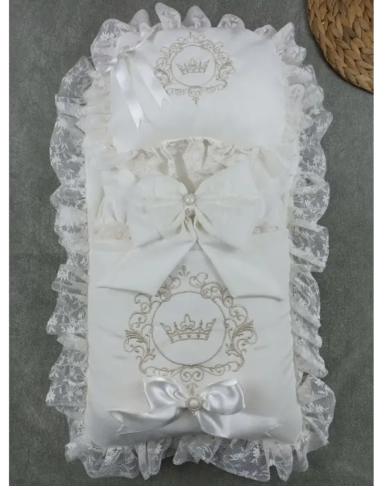 Özgün Antalya Taç Nakışlı Kundaklı 3lü Set