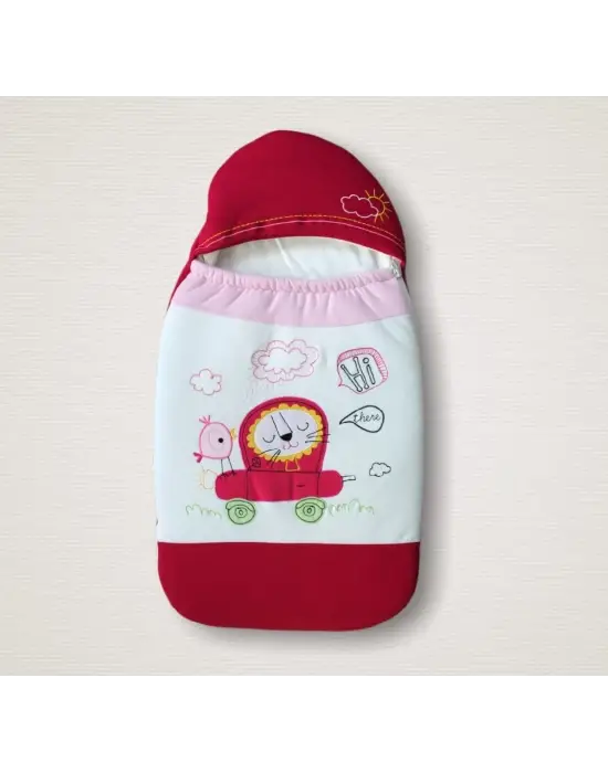 Zarif Aslan Nakışlı Klasik Bebek Battaniyesi