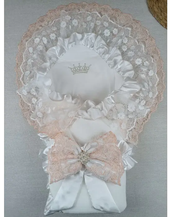 Çarpıcı Bal Peteği Taç Nakışlı Kundak Battaniye