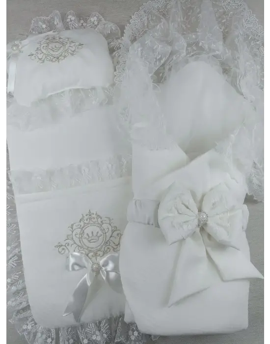 Şık Bambu Taç Nakışlı Kundaklı 3lü Alt Açma Seti Ekru