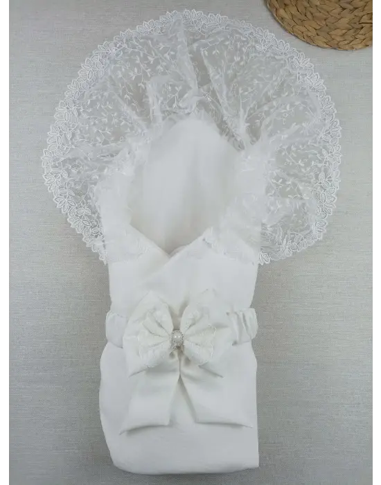 Şık Bambu Taç Nakışlı Kundaklı 3lü Alt Açma Seti Ekru