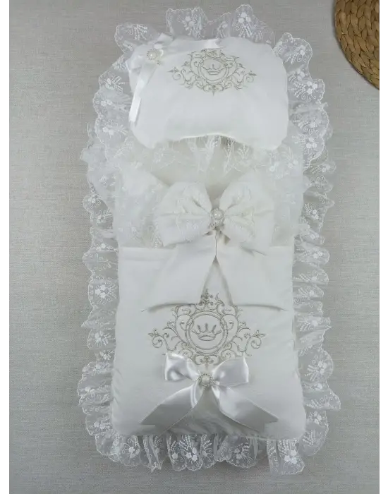 Şık Bambu Taç Nakışlı Kundaklı 3lü Alt Açma Seti Ekru