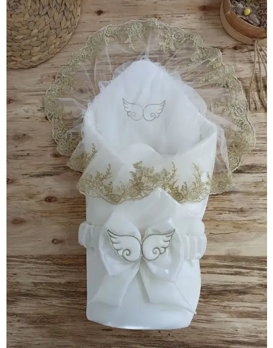 Omarı Yenidoğan Melek Kanatlı Gold Fiyonklu Duvaklı Kundak Battaniyesi