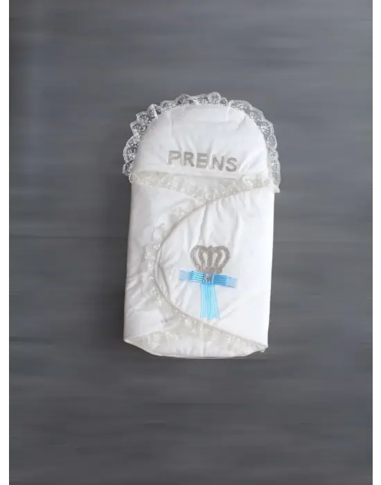 Omarı Yenidoğan Taç Nakışlı Kundak Battaniyesi Özgün Stiliyle Etkileyici Bir Seçenek