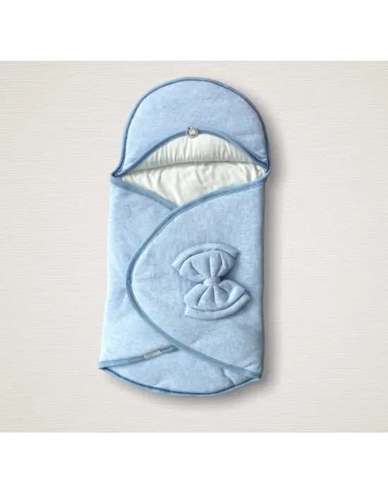 Omarı Yenidoğan Mavi Fiyonk Detaylı Çizgi Efektli Kundak Bebek Battaniyesi