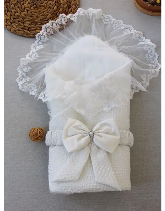 Zarif Erguvan Kenar Fistolu Kundak Battaniye