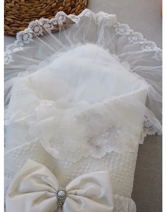 Zarif Erguvan Kenar Fistolu Kundak Battaniye