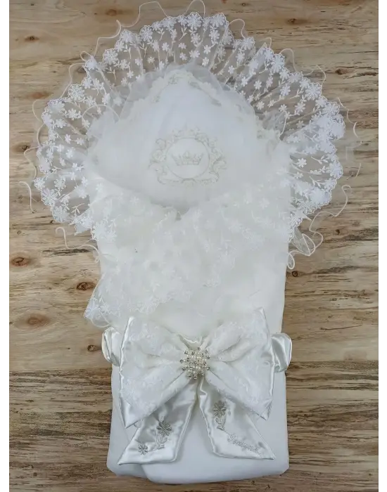 Eşsiz İpek Venüs Taç Nakışlı Delüks Kundak Bebek Battaniyesi