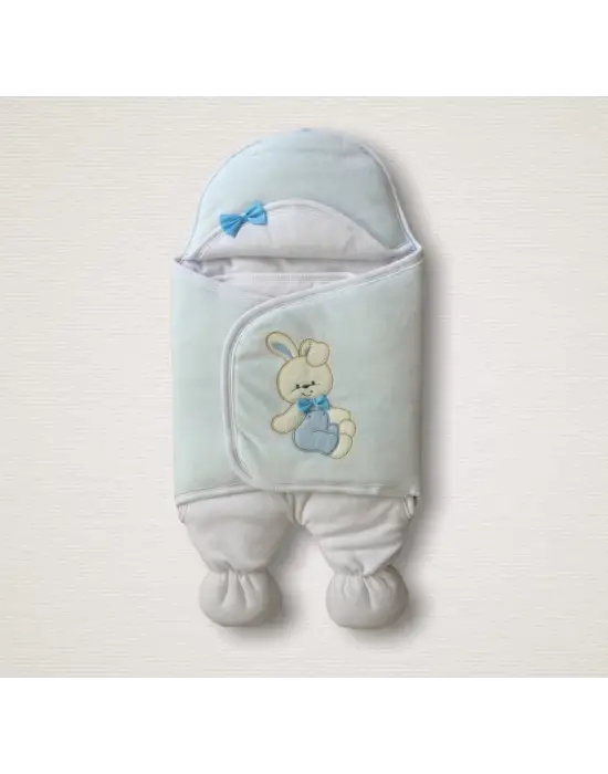 Etkileyici Kadife Kumaş Nakışlı Bebek Battaniyesi