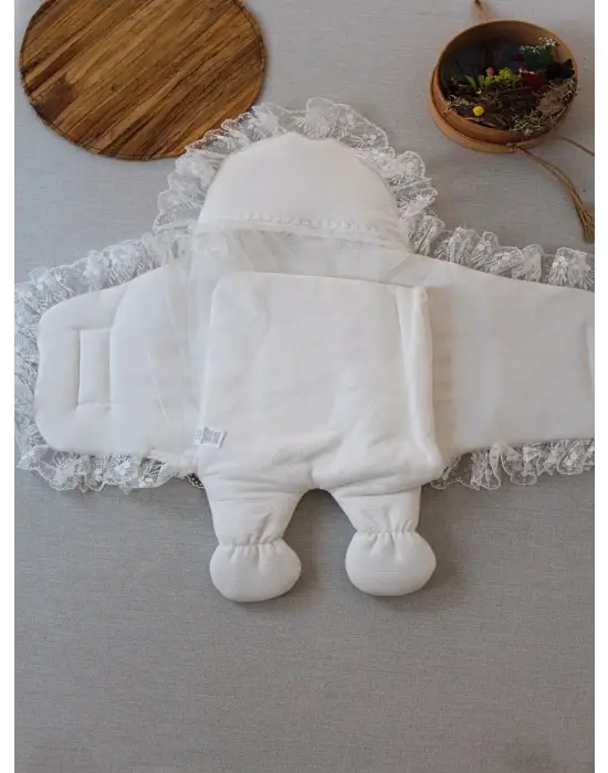 Yenidoğan Kalite Nakışlı Battaniye Ekru