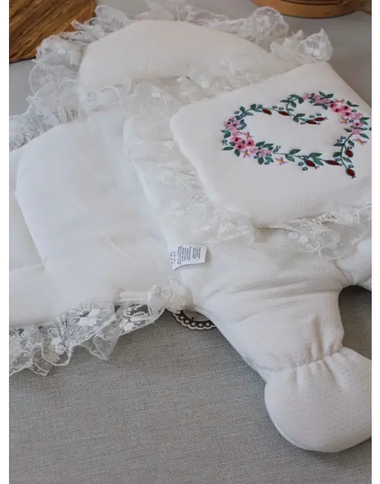 Yenidoğan Kalite Nakışlı Battaniye Ekru