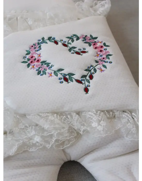 Yenidoğan Kalite Nakışlı Battaniye Ekru