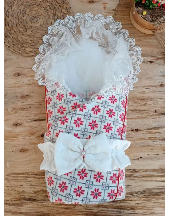 Omarı Yenidoğan Örgü Dantelli Kar Tanesi Battaniye