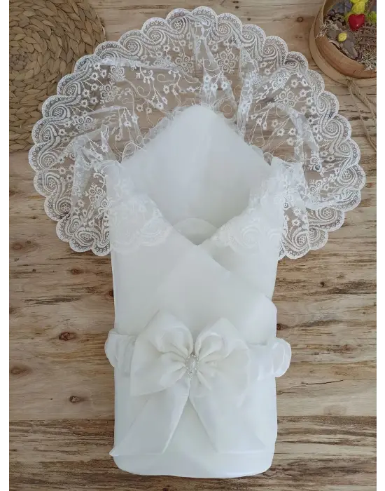 Trend Bebek Battaniyesi Fiyonk ve Kristal Detaylı