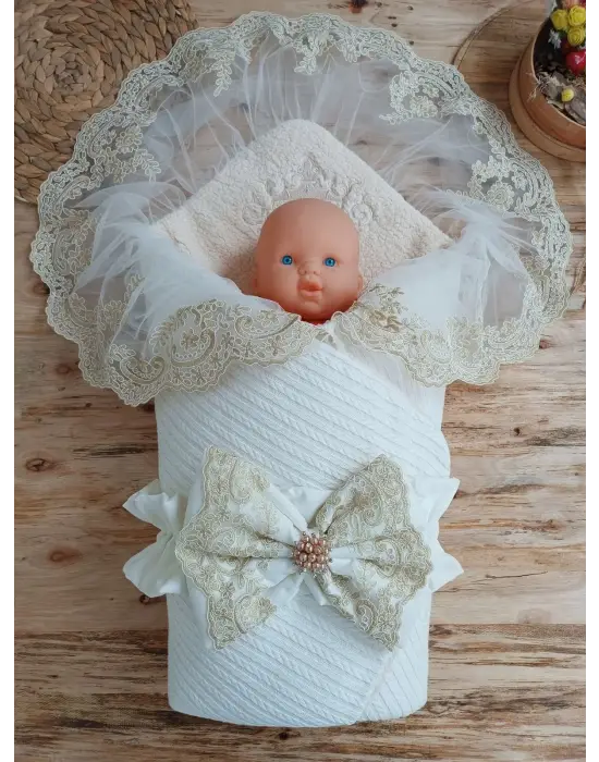 Özgün Güpürlü Nakışlı Unisex Bebek Battaniyesi