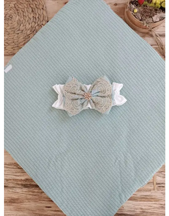 Zarif Nakışlı Kuzulu Unisex Kundak Bebek Battaniyesi