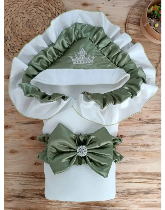 Etkileyici Kelebek Taç Nakışlı Bebek Battaniyesi Yeşil