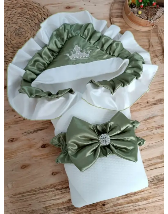 Etkileyici Kelebek Taç Nakışlı Bebek Battaniyesi Yeşil