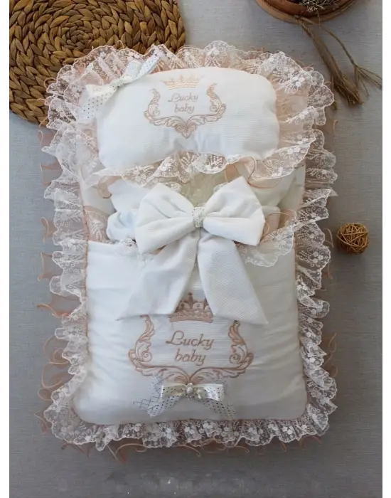 Eşsiz Nakışlı Kundaklı 3lü Set Bej