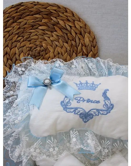 Şık Taç Nakışlı Kundaklı 3lü Alt Açma Seti Mavi