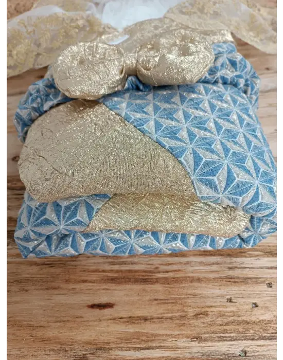 Yenidoğan Desenli Güpür İşlemeli Battaniye