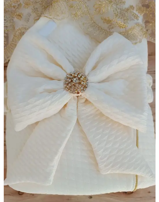 İddialı Altın Güpür İşlemeli Bebek Battaniyesi