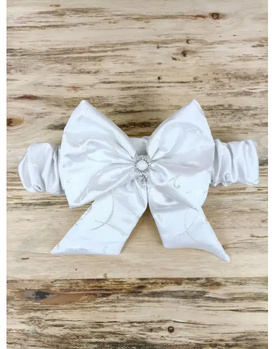 Göz Alıcı Pırıltı Taç Nakışlı İnci Kundak Battaniye