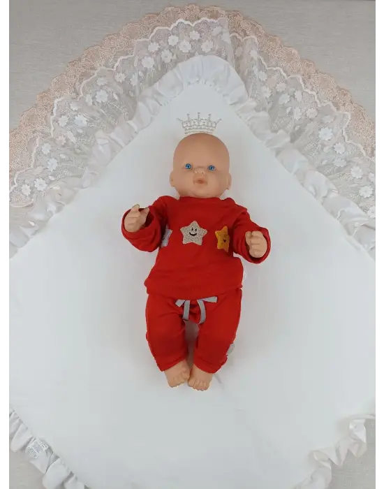 Şık Nakışlı Bebek Battaniyesi