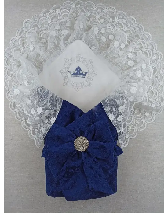 Sofistike Kadife Taç Nakışlı İnci Fiyonklu Çift Dantel Duvak Bebek Battaniyesi