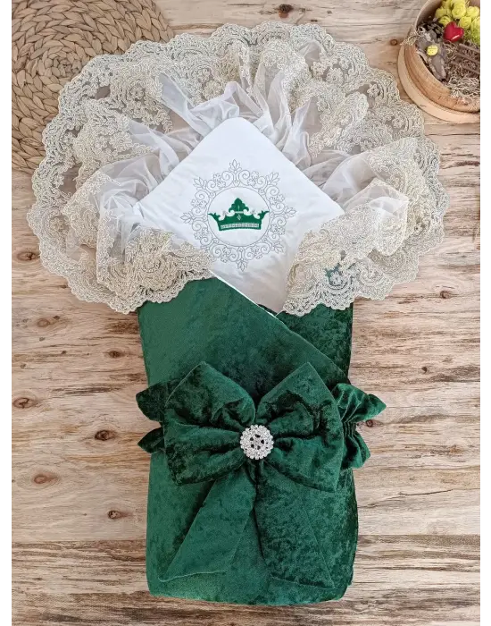 Trend Nakışlı Taçlı Bebek Battaniyesi