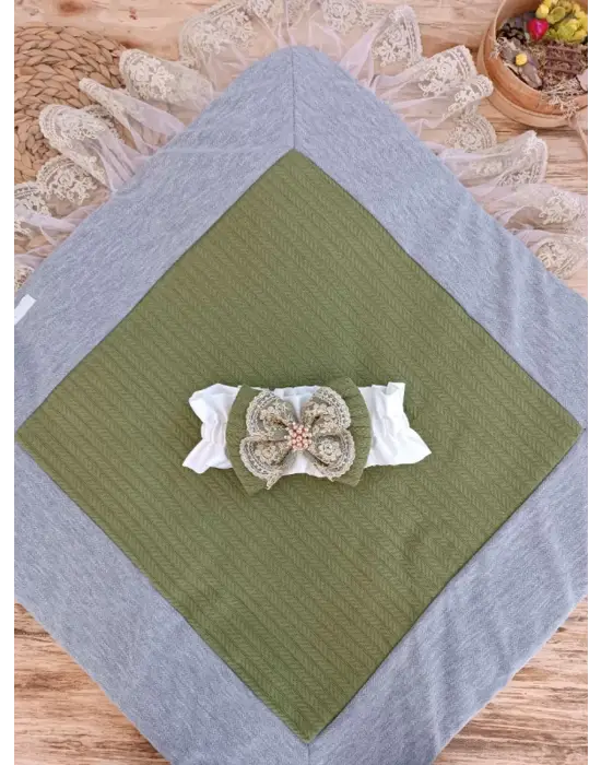 Özgün Taç Nakışlı Bebek Battaniyesi