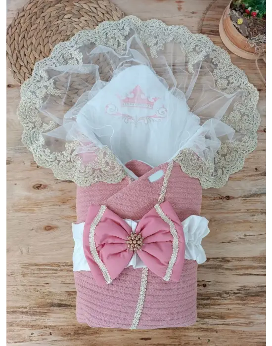 Zarif Örgülü Bebek Battaniyesi