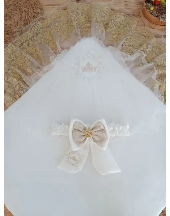 Şık Titi Taç Nakışlı Bebek Battaniyesi