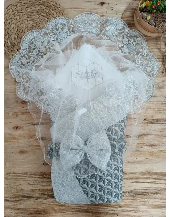 Göz Alıcı Piramit Desenli Bebek Battaniyesi