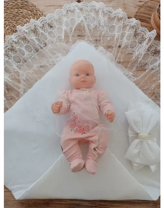 Zarif Dantelli Fiyonk Bebek Battaniyesi Ekru