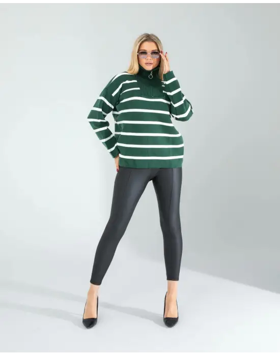 Omarı Şık Çizgili Dik Yaka Triko Kazak