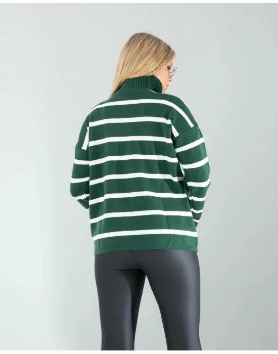 Omarı Şık Çizgili Dik Yaka Triko Kazak