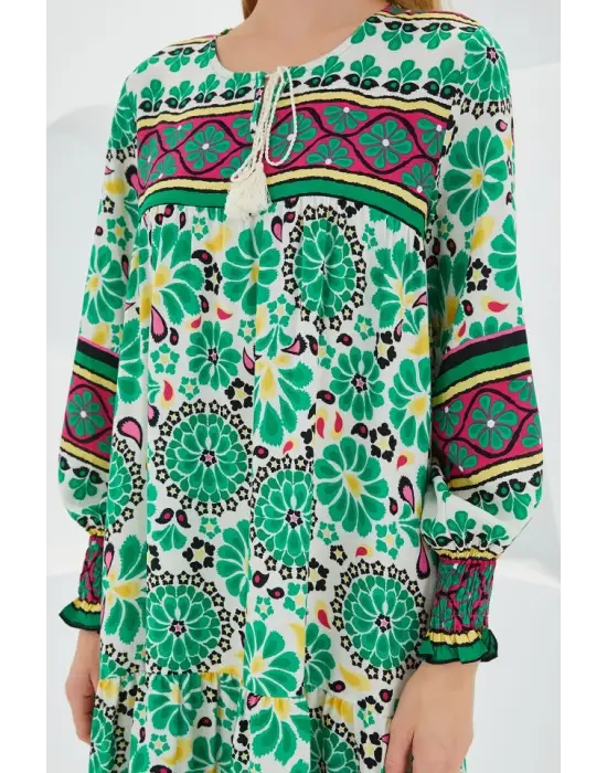 Yeşil Kırmızı Desenli Uzun Viskon Elbise 1947