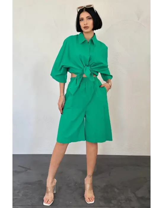 Omarı Rahat ve Şık Yeşil Kısa Kollu Set