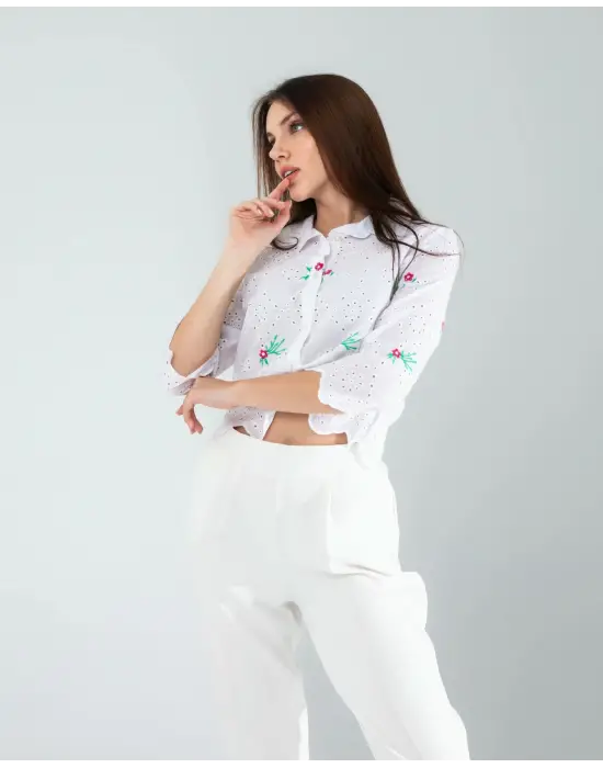 Omarı Modern Tasarımlı Yeşil Nakışlı Gömlek