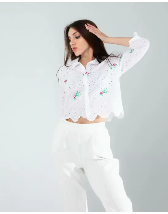 Omarı Modern Tasarımlı Yeşil Nakışlı Gömlek