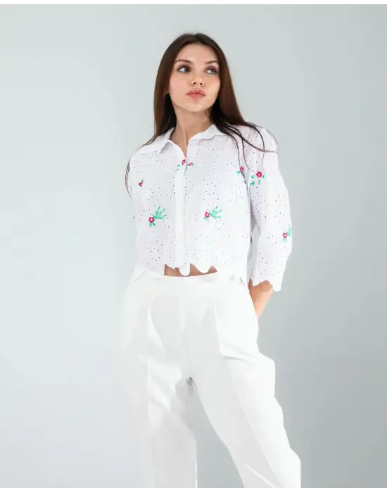 Omarı Modern Tasarımlı Yeşil Nakışlı Gömlek