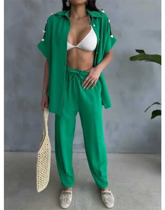 Omarı Yeşil Omuz Sıralı Bluz ve Panseli Pantolon Takım