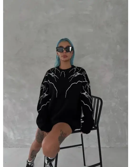Göz Alıcı Sweatshirt Yıldırım Baskılı