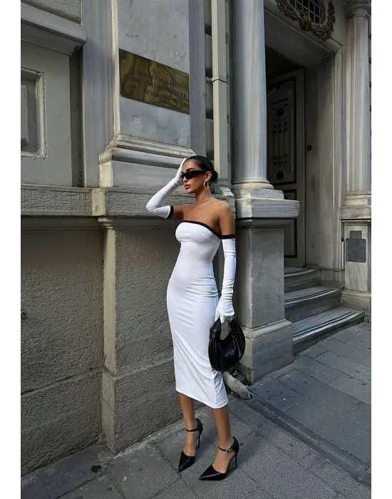 Omarı Şık Yırtmaç Detaylı Kadın Elbisesi