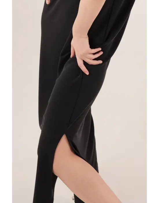 Omarı Salaş Maxi Siyah Elbise with Stylish Slit Detail