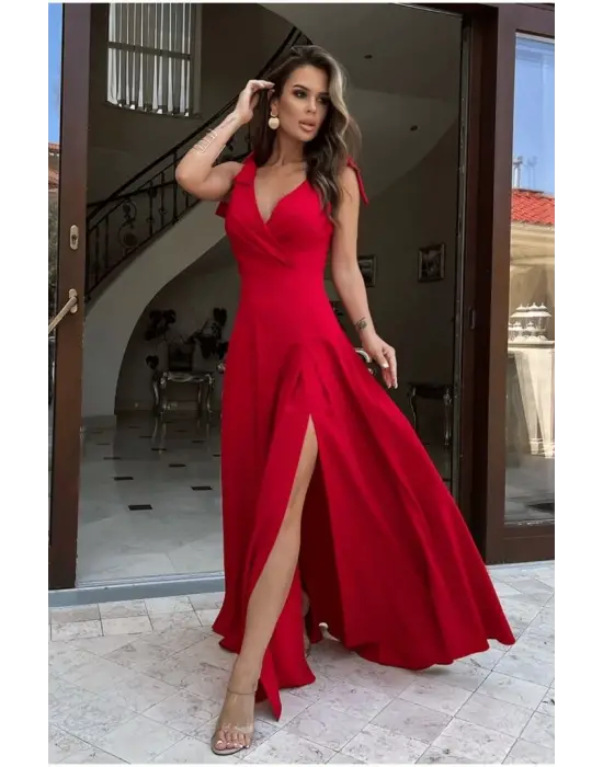 Omarı Şık Kruvaze Yakalı Uzun Yırtmaçlı Elbise