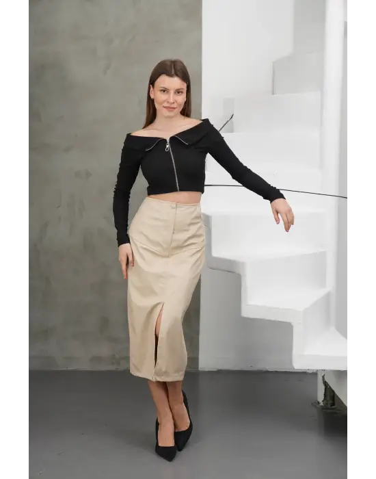 Yırtmaçlı uzun deri etek bej