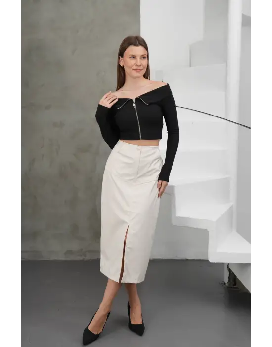 Yırtmaçlı uzun deri etek krem